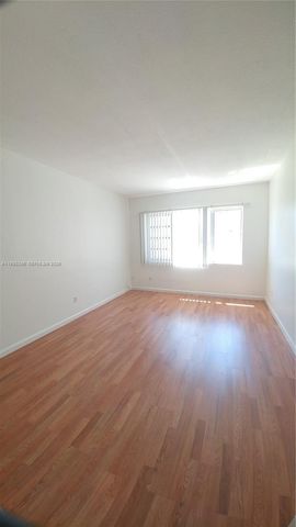 450 GOLDEN ISLES DR 3C, Hallandale Beach, FL 33009