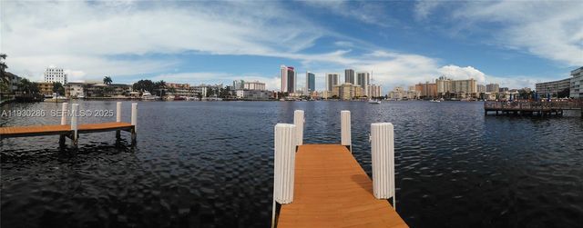 450 GOLDEN ISLES DR 3C, Hallandale Beach, FL 33009