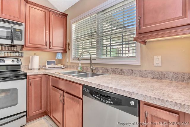 7453 7th Street Road, Lumberton, NC 28358