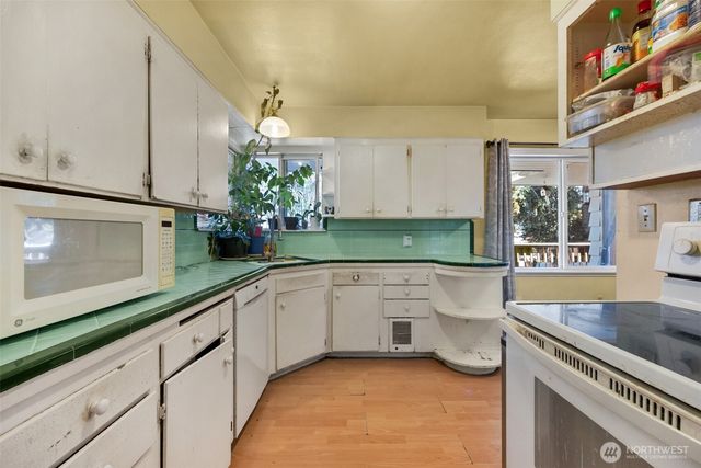 1516 Rainier Avenue, Everett, WA 98201