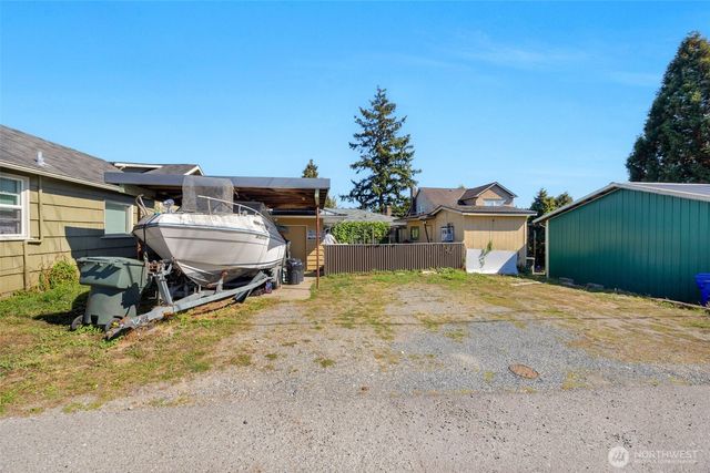 1516 Rainier Avenue, Everett, WA 98201