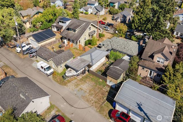 1516 Rainier Avenue, Everett, WA 98201