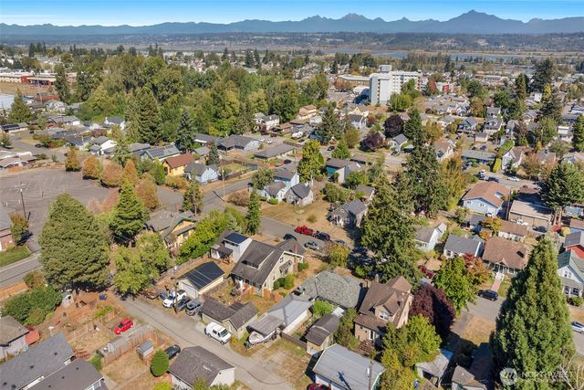 1516 Rainier Avenue, Everett, WA 98201