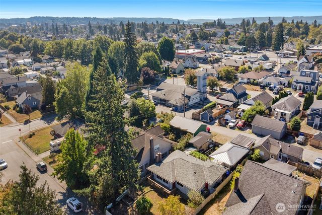 1516 Rainier Avenue, Everett, WA 98201