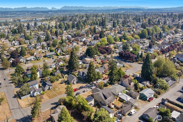 1516 Rainier Avenue, Everett, WA 98201