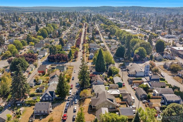 1516 Rainier Avenue, Everett, WA 98201