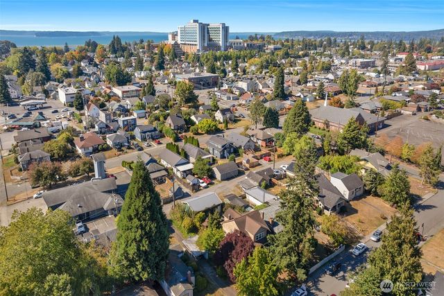1516 Rainier Avenue, Everett, WA 98201