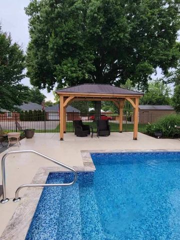 207 Montchanin Dr, Old Hickory, TN 37138