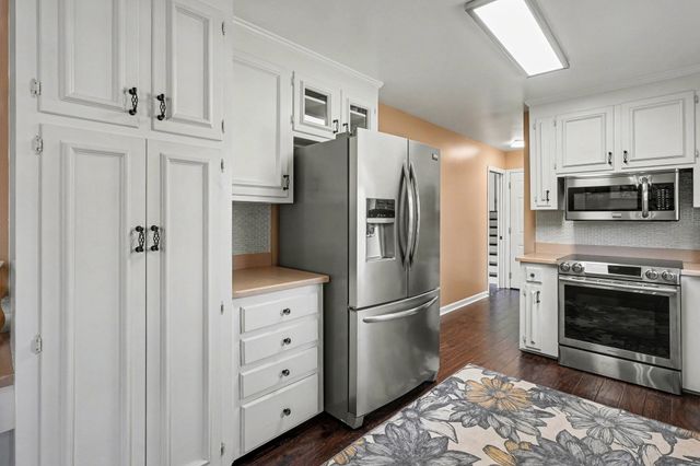 207 Montchanin Dr, Old Hickory, TN 37138