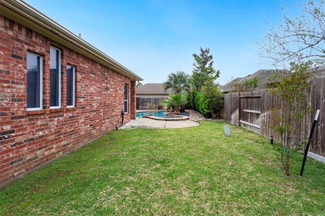 5715 Santa Fe Springs Drive, Houston, TX 77041