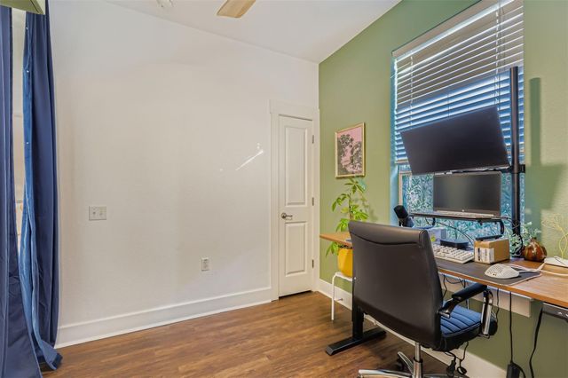 1601 Miriam Ave 302, Austin, TX 78702