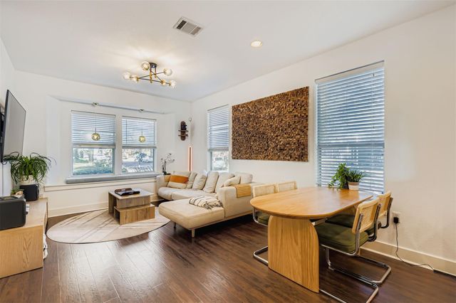 1601 Miriam Ave 302, Austin, TX 78702