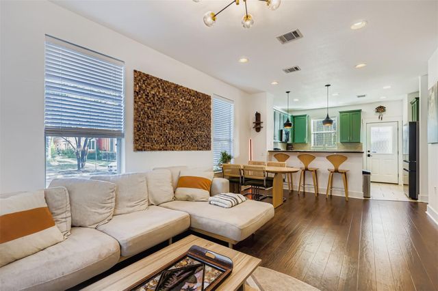 1601 Miriam Ave 302, Austin, TX 78702