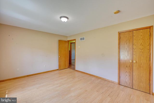 26 E BETHANY RD, Newmanstown, PA 17073