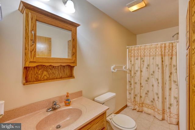 26 E BETHANY RD, Newmanstown, PA 17073