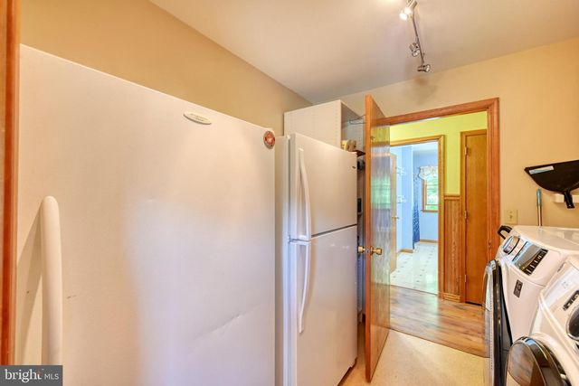 26 E BETHANY RD, Newmanstown, PA 17073