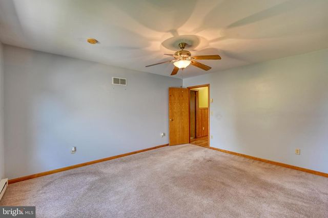 26 E BETHANY RD, Newmanstown, PA 17073