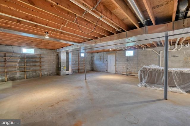 26 E BETHANY RD, Newmanstown, PA 17073