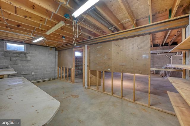 26 E BETHANY RD, Newmanstown, PA 17073