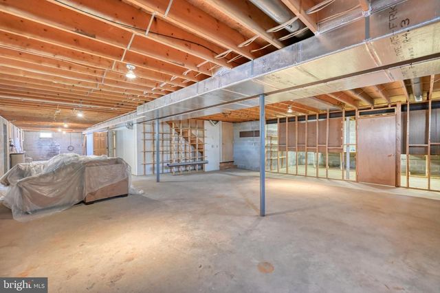 26 E BETHANY RD, Newmanstown, PA 17073