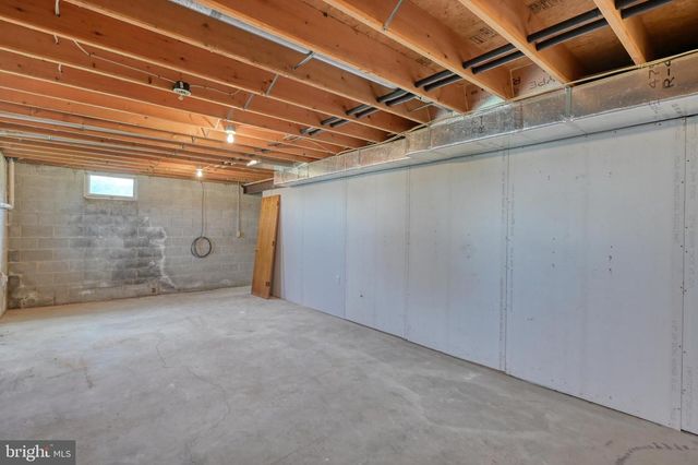 26 E BETHANY RD, Newmanstown, PA 17073