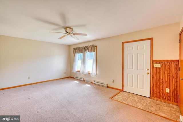 26 E BETHANY RD, Newmanstown, PA 17073