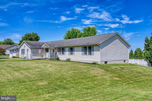 26 E BETHANY RD, Newmanstown, PA 17073