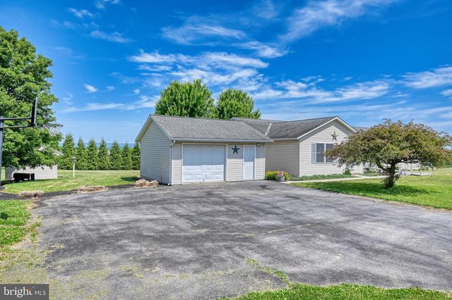 26 E BETHANY RD, Newmanstown, PA 17073