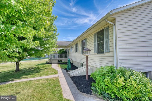 26 E BETHANY RD, Newmanstown, PA 17073