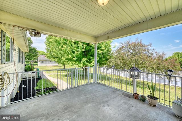 26 E BETHANY RD, Newmanstown, PA 17073