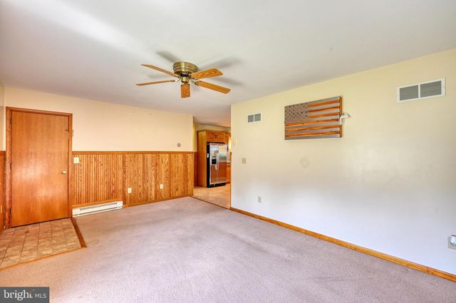 26 E BETHANY RD, Newmanstown, PA 17073