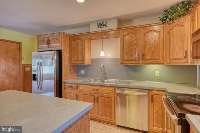 26 E BETHANY RD, Newmanstown, PA 17073