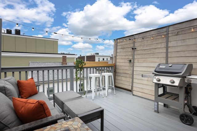 180 W 7th St 3, Boston, MA 02127