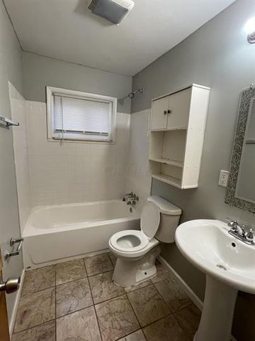 2146 Belcher Drive, Columbus, OH 43224