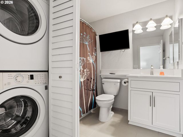 758 Se FAIRWINDS Loop, Vancouver, WA 98661