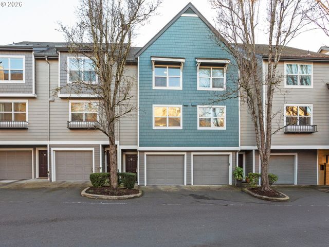 758 Se FAIRWINDS Loop, Vancouver, WA 98661