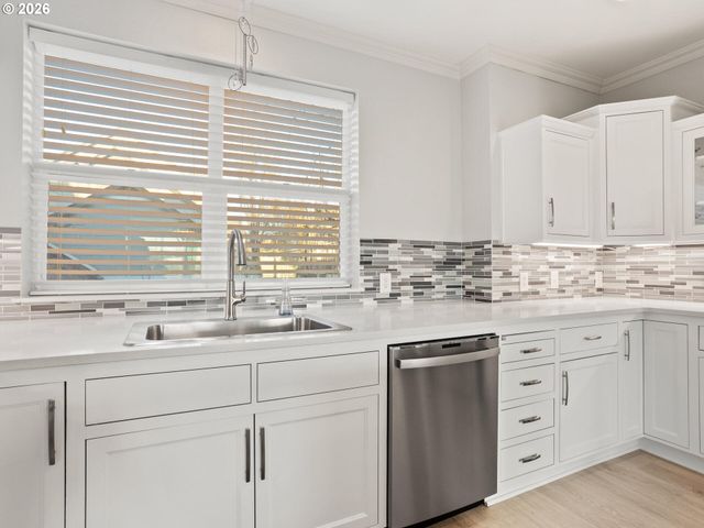 758 Se FAIRWINDS Loop, Vancouver, WA 98661