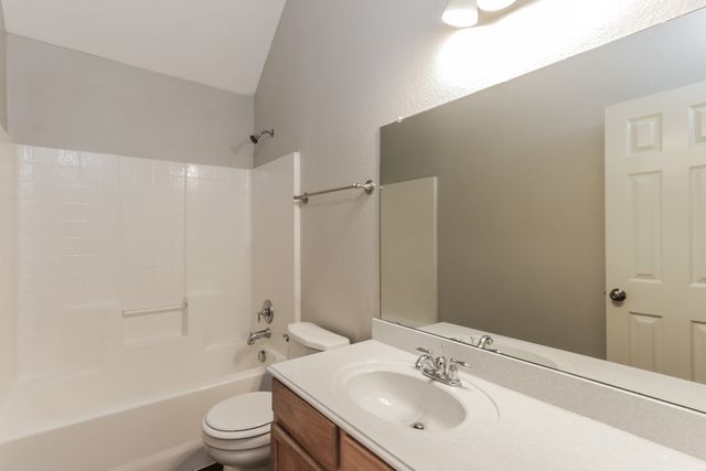 631 Magnolia Lane, Glenn Heights, TX 75154