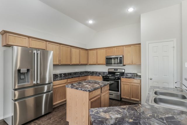 631 Magnolia Lane, Glenn Heights, TX 75154