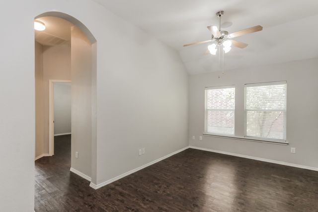 631 Magnolia Lane, Glenn Heights, TX 75154