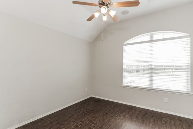 631 Magnolia Lane, Glenn Heights, TX 75154