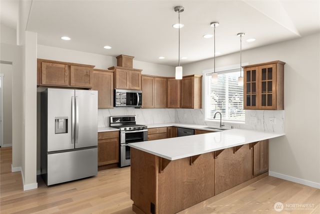 9041 Wyatt Loop SE, Tumwater, WA 98501