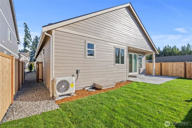 9041 Wyatt Loop SE, Tumwater, WA 98501