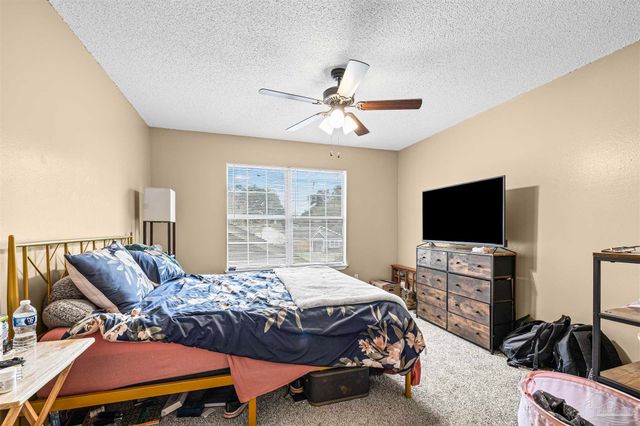 3010 Cedarwood Village Ln, Pensacola, FL 32514