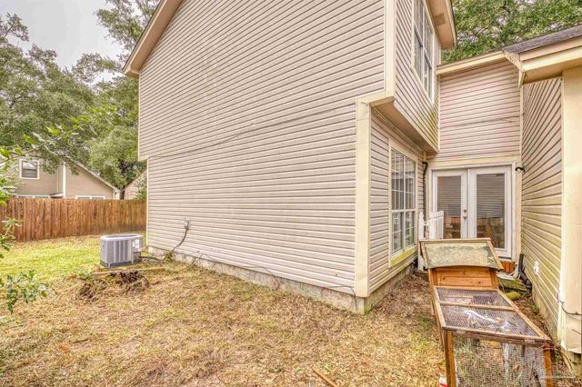 3010 Cedarwood Village Ln, Pensacola, FL 32514