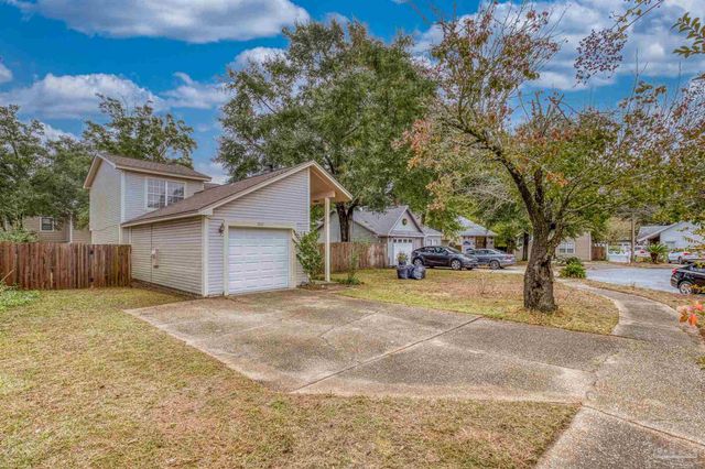 3010 Cedarwood Village Ln, Pensacola, FL 32514