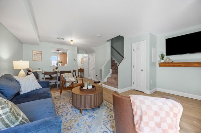 805 Brookline Way 805, Rockland, MA 02370