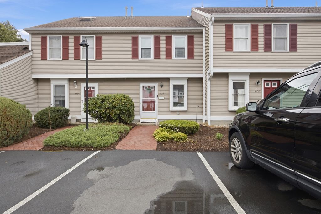 805 Brookline Way 805, Rockland, MA 02370