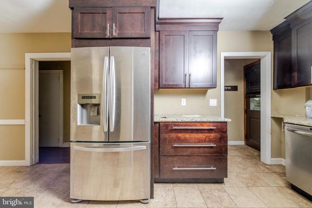 7322 BLACK HORSE PIKE, Mays Landing, NJ 08330
