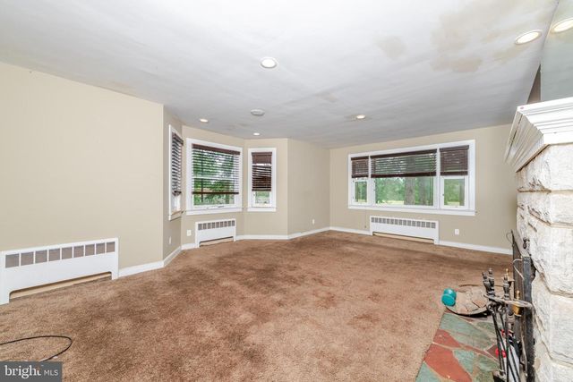 7322 BLACK HORSE PIKE, Mays Landing, NJ 08330